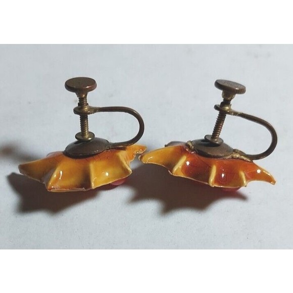 Vintage 50s/60s Christmas Holly Red Berry Leaves Enamel Screw-Back Earrings - Picture 6 of 6